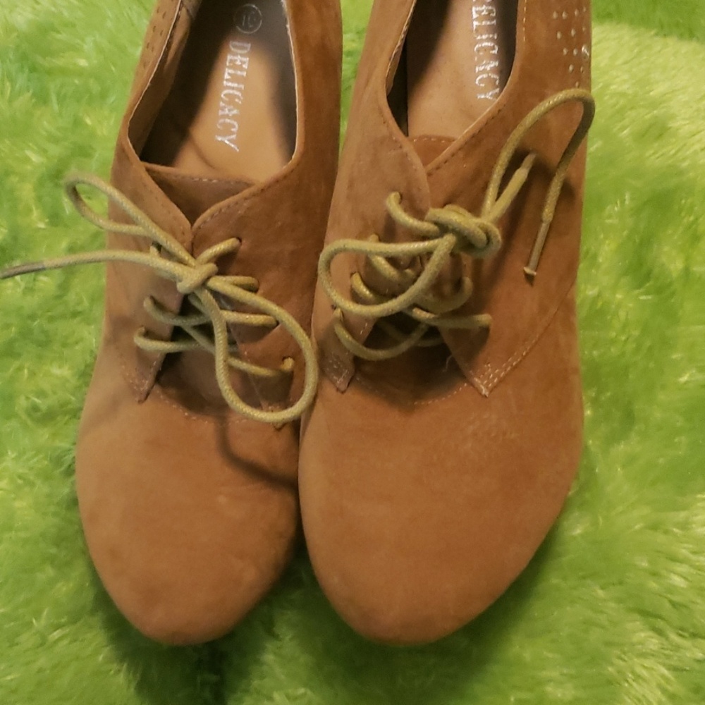 Heels - Picture 4 of 5